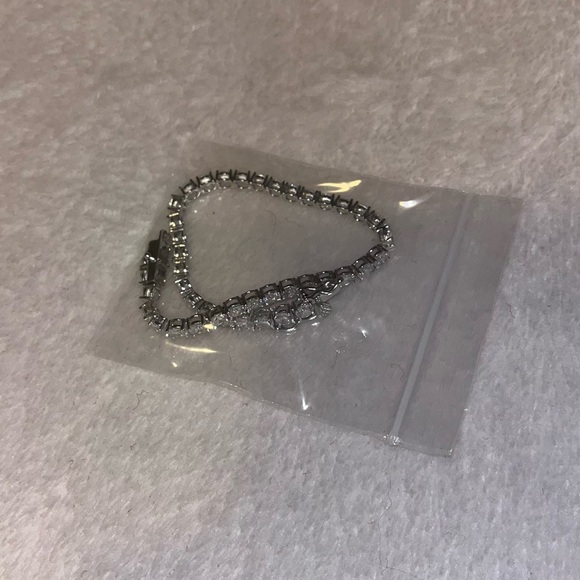 10 CAROT TENNIS BRACELET - Picture 4 of 6